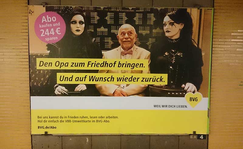 Plakat am U-Bahnhof Möckernbrücke